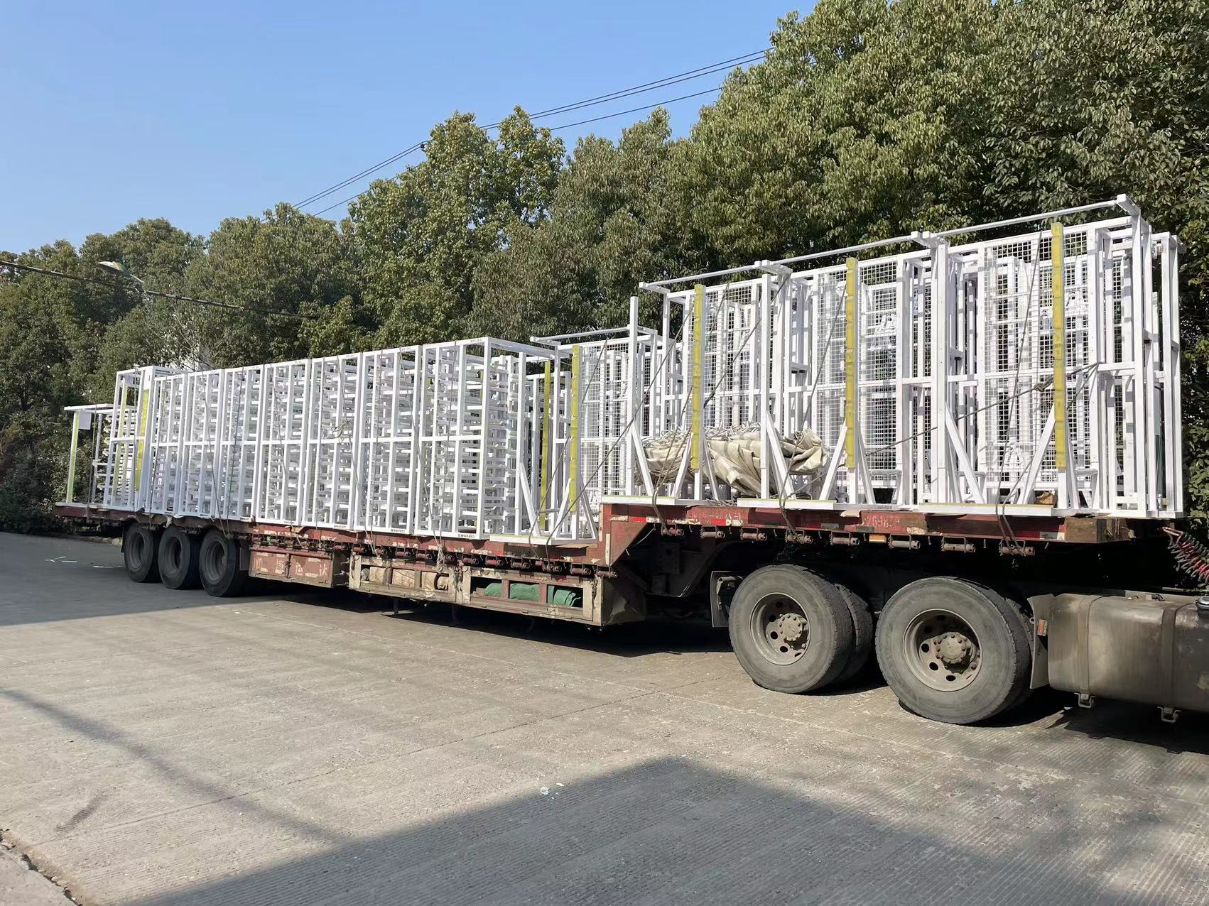 24台料框发往武汉小鹏汽车