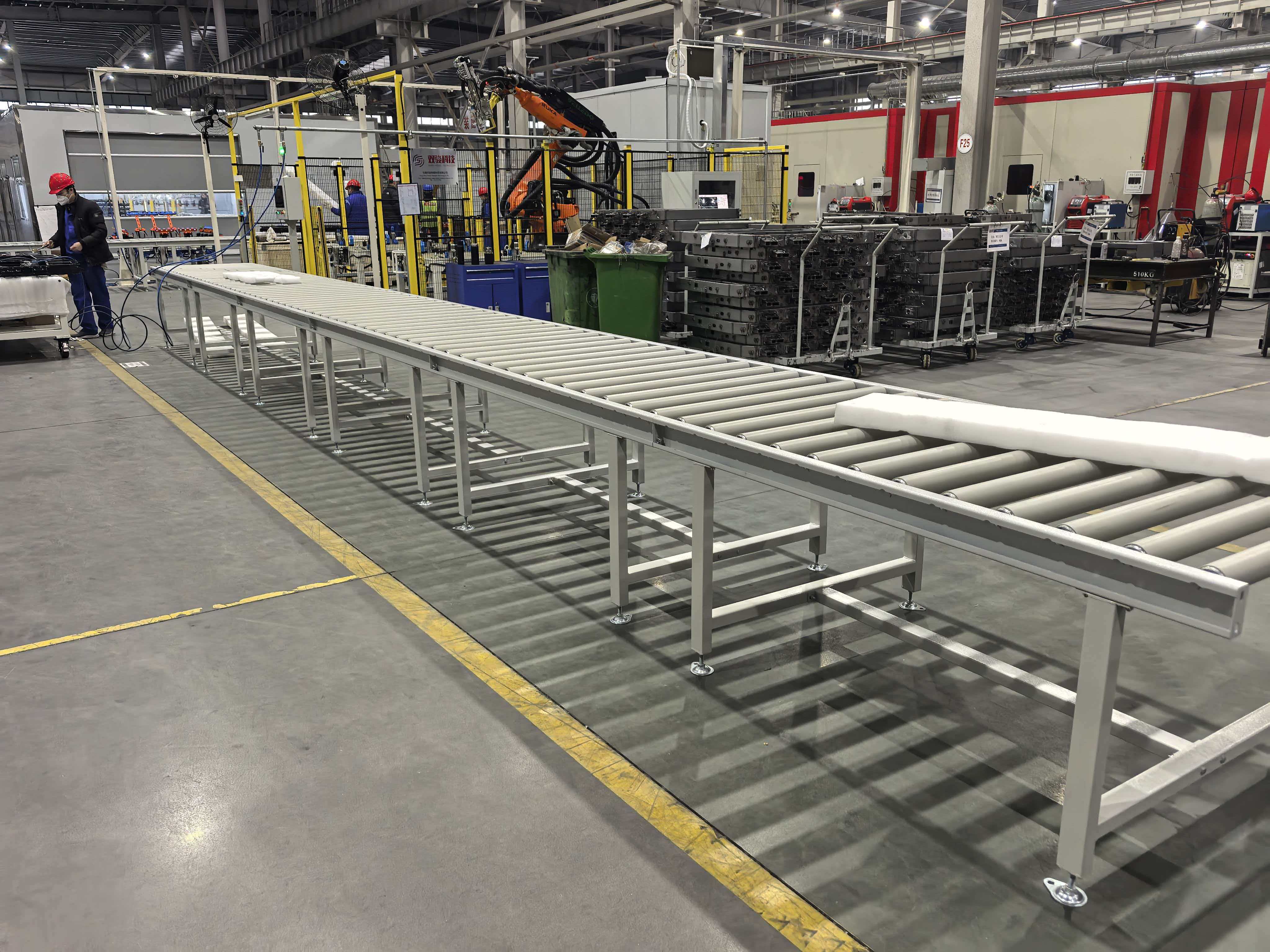 一批无动力滚筒线在合肥客户现场安装