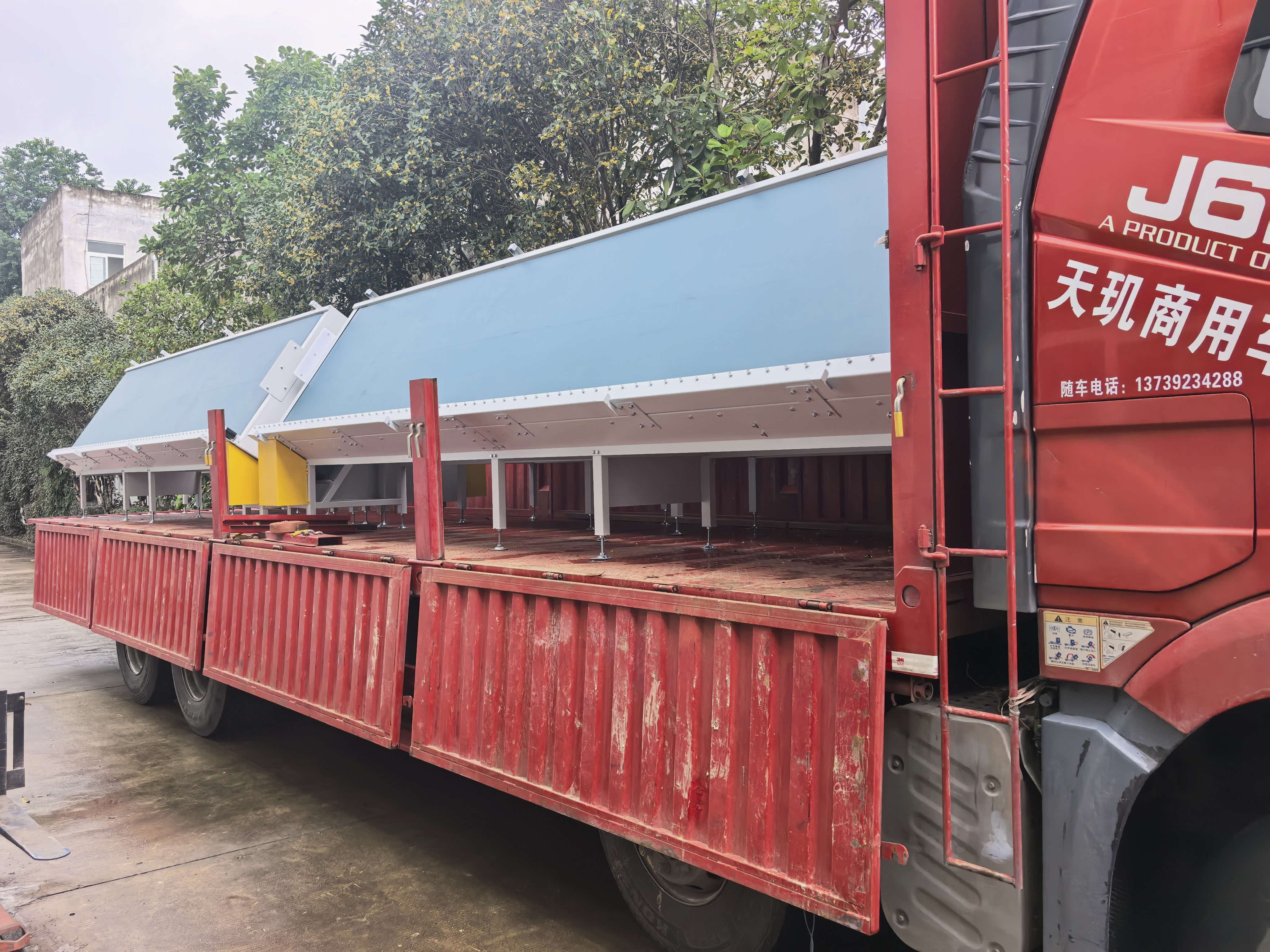四台皮带输送机发往合肥客户现场